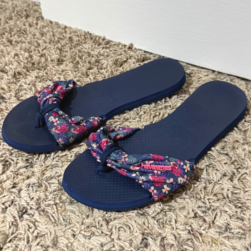 Havaianas You Saint Tropez Navy Blue Floral Twisted Bow Sandals Womens 7/8W